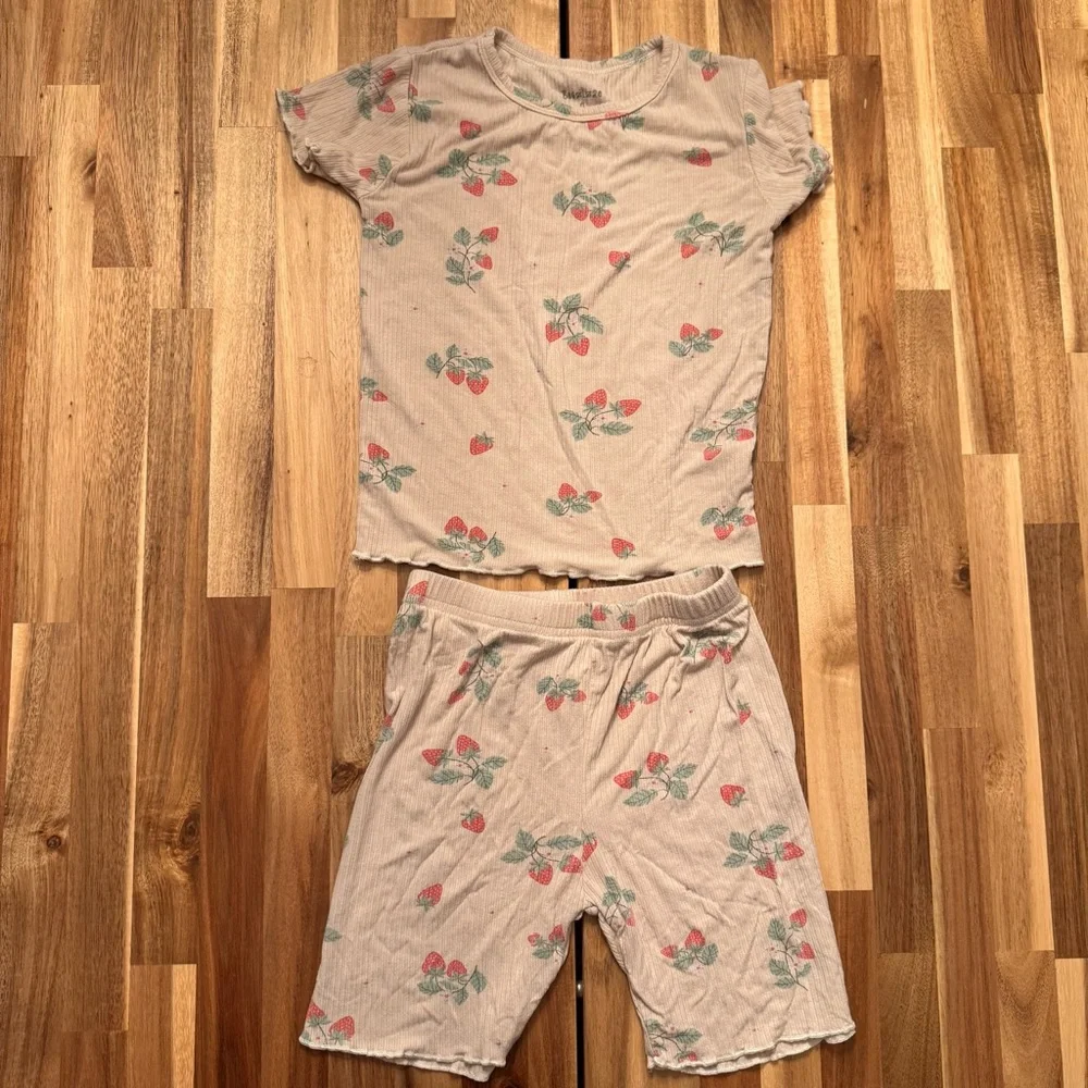 Beezizze Kids Strawberry Bamboo Viscose Ribbed‎ Pajama Set Tan Red Size 6